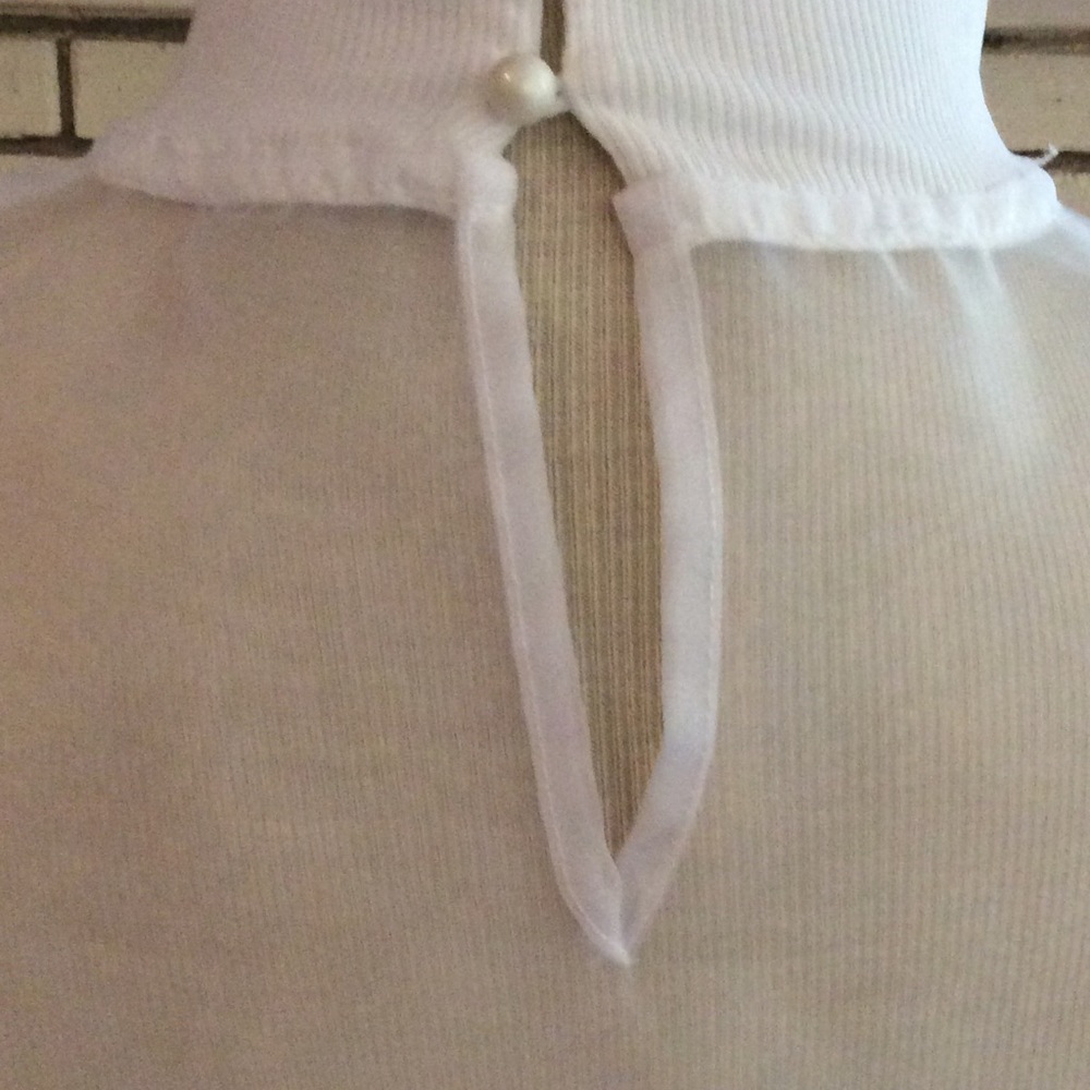 Boutique Top - Picture 3 of 8